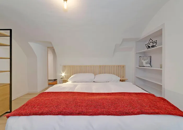 Apartamento Casa Pasternaria Sleeps 8 Hiking And Mtb Close To Laax Sagogn