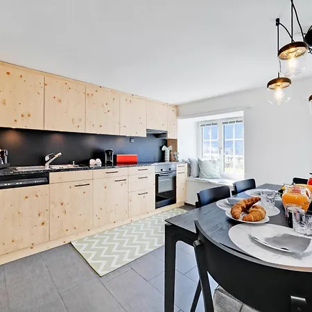 Апартаменты Casa Pasternaria Sleeps 8 Hiking And Mtb Close To Laax