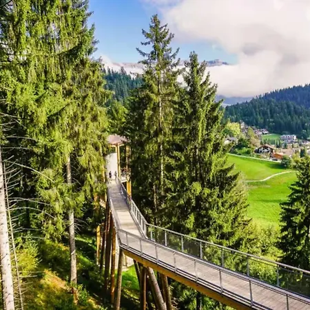 Casa Pasternaria Sleeps 8 Hiking And Mtb Close To Laax Апартаменты Sagogn