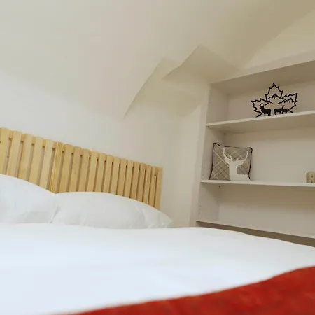 Апартаменты Casa Pasternaria Sleeps 8 Hiking And Mtb Close To Laax Sagogn